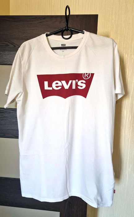 Оригинальная футболка Levi's размер M-L