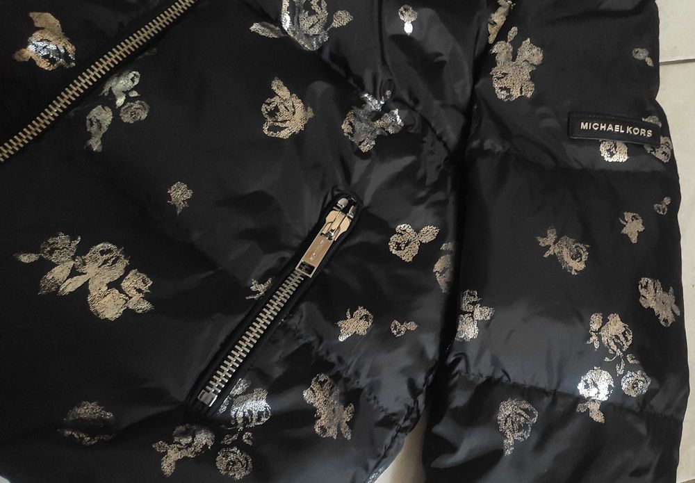 Michael Kors Czarna Puchowa Kurtka nadruk L