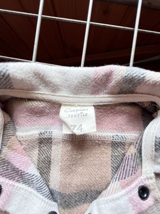 Утеплена рубашка на дівчинку розмір 74 см.