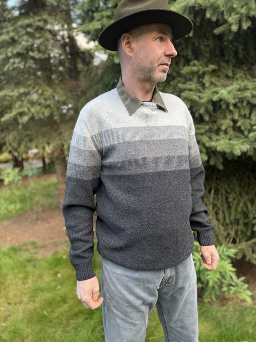 Sweter męski wełniany w kolorze szarości 2XL nowy