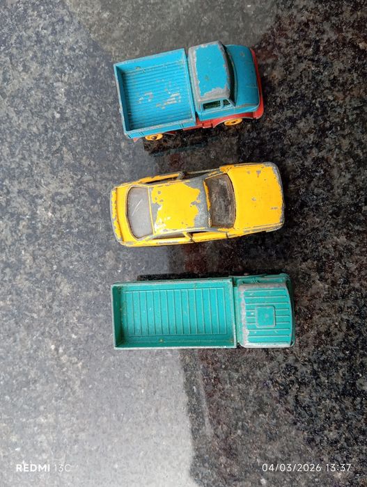 Conjunto 3 carros miniatura antigos