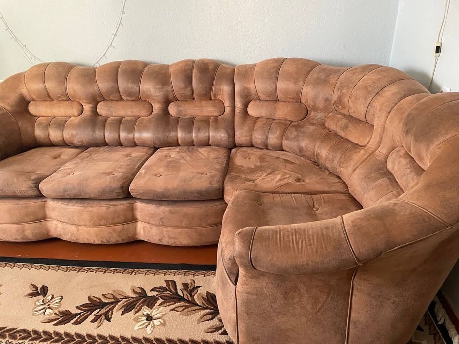 Продаю великий диван у вітальню/залу