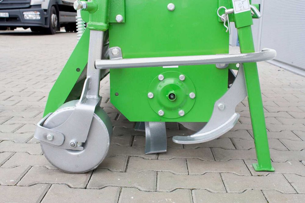 Glebogryzarka 2025 U540 Bomet Strumyk 1,2m.,1,4m.,1,6.m,1,8m.,2,0m.