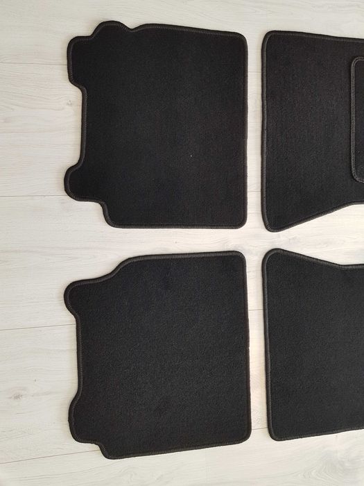 Dywaniki Welurowe Mercedes W124 E-klasa Rok 84-99 Idealnie Dopasowane