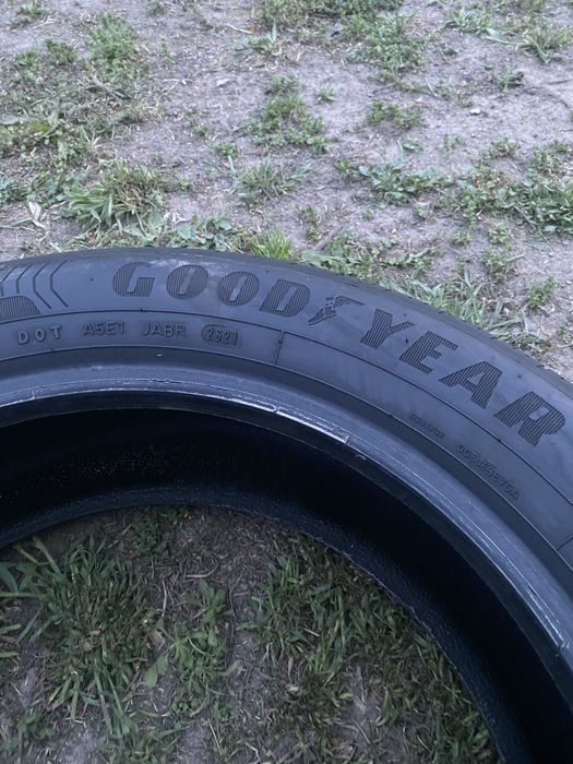 Літні шини GoodYear 205/55R17
