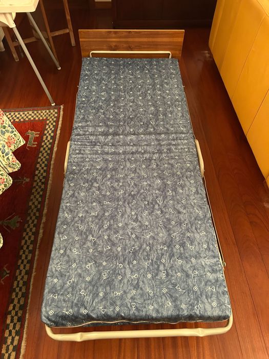 Cama dobrável nova para 1 pessoa