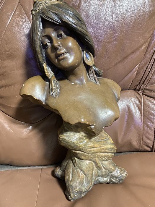 Антикварный бюст