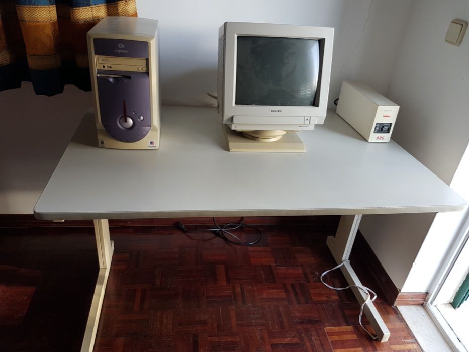 Mesa p/computador