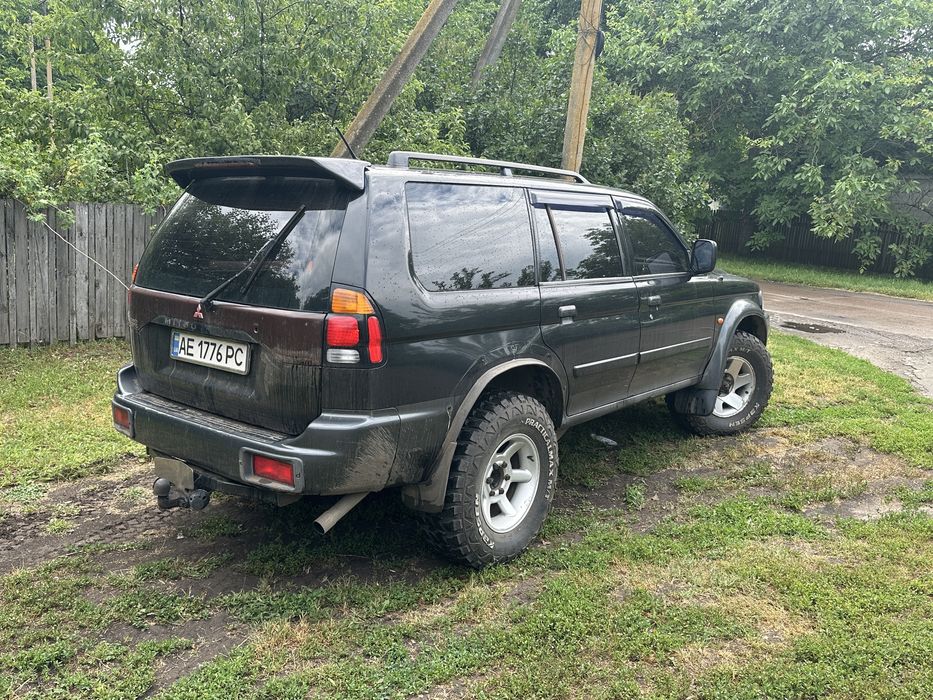 Mitsubishi pajero sport 1