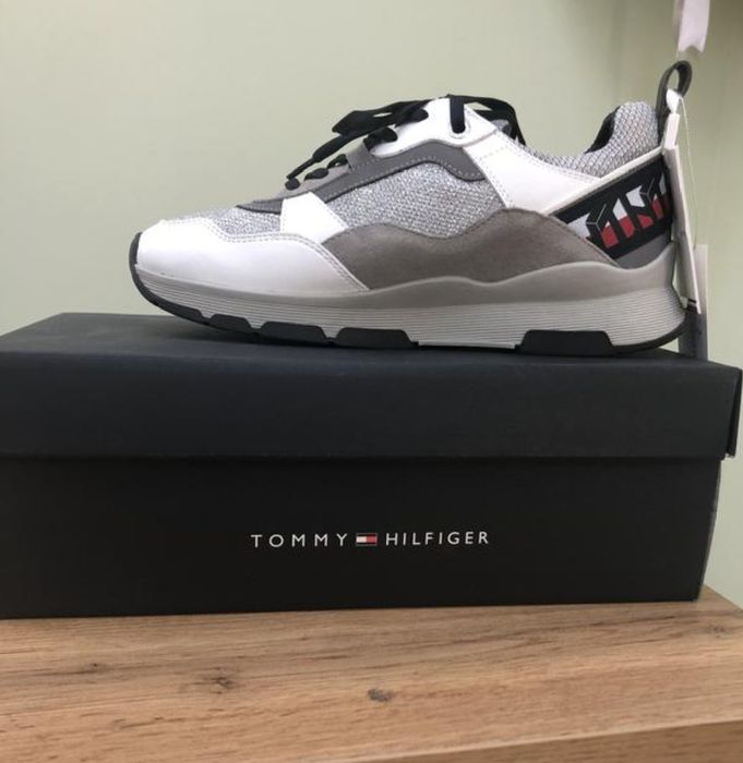 Кроссовки  Tommy Hilfiger Patent Fashion  38 размер