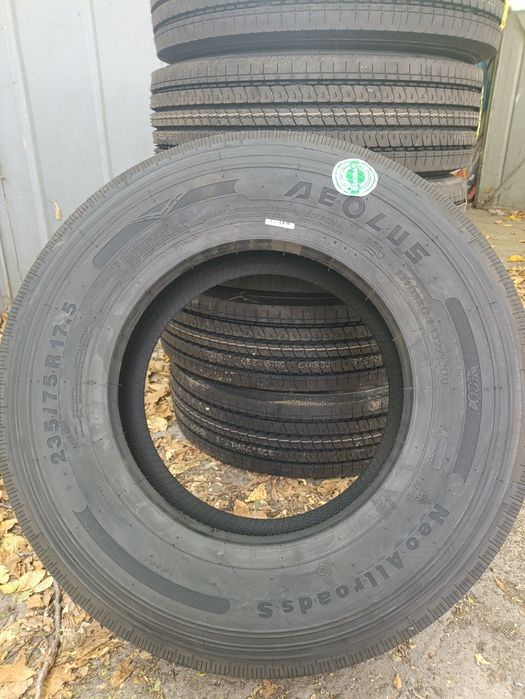Продам резину 235/75/17.5