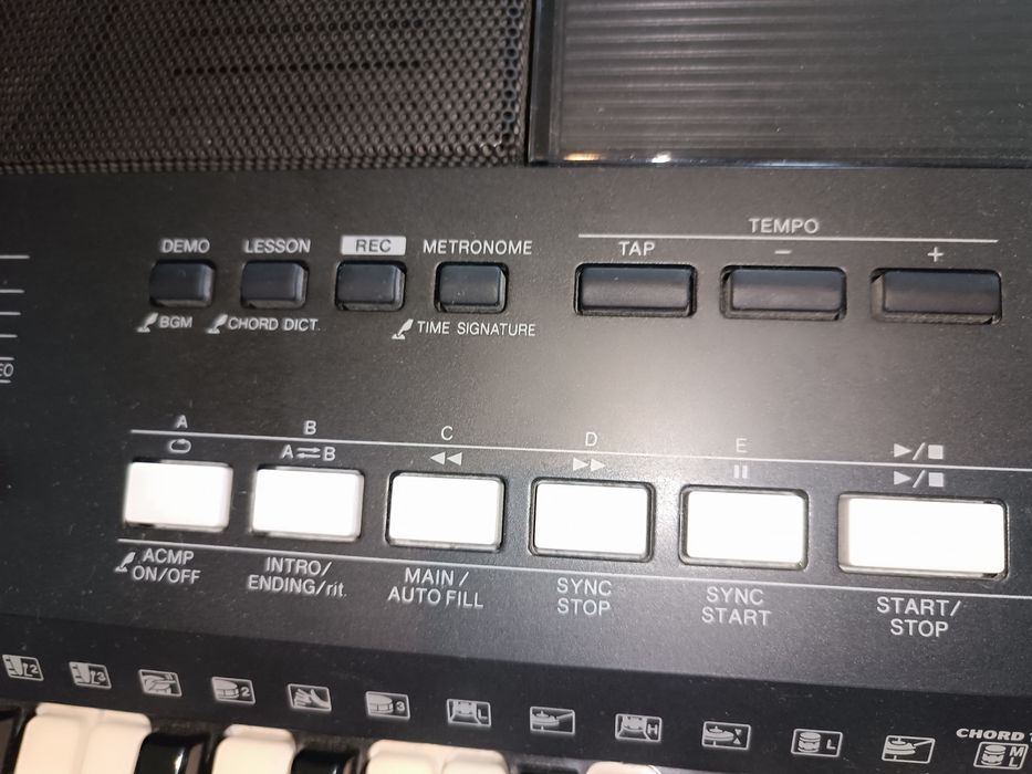 Цифрова клавіатура Yamaha