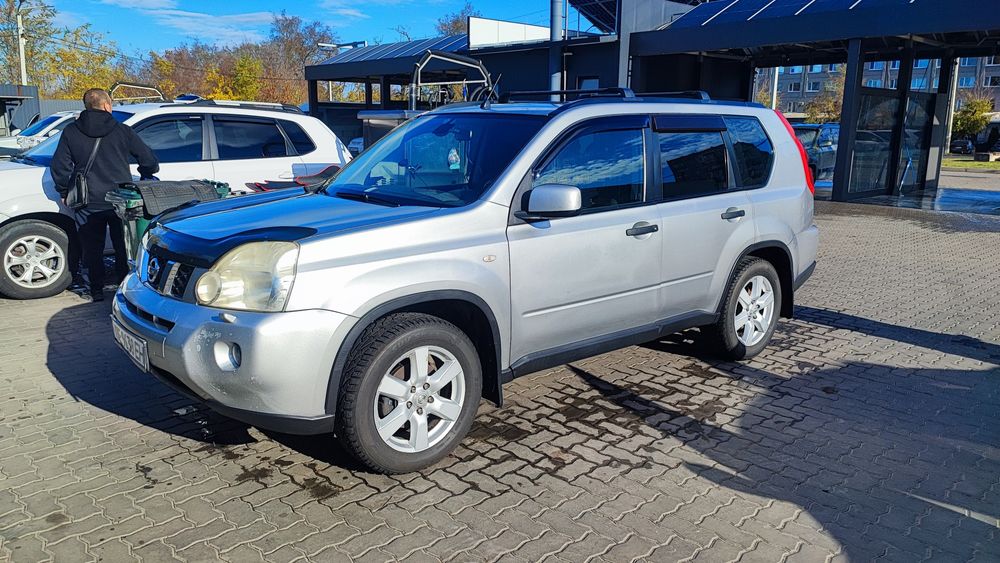 Продаю  авто  Нісан Ікстрейл