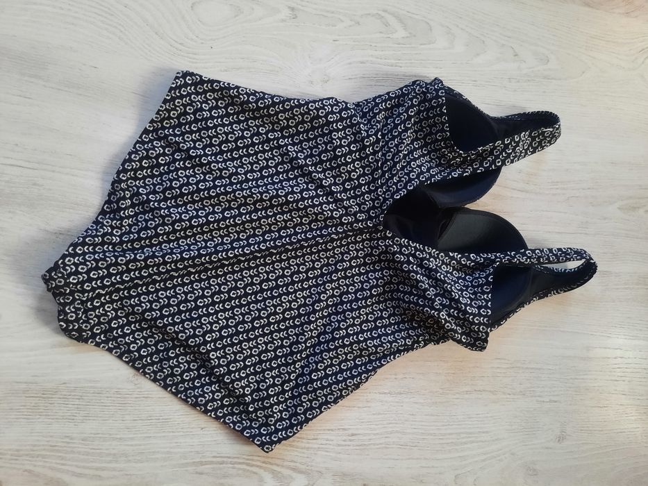 Утягивающий сплошной слитный сдельный купальник коректирующий 50-52