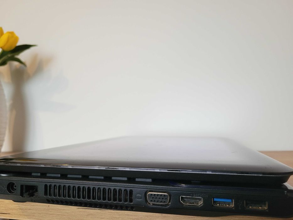 Laptop   SONY   VAIO , podświetlana klawiatura , Win 11