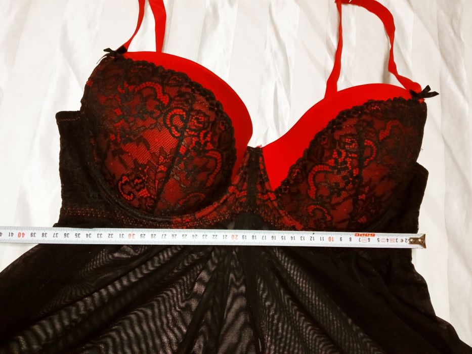 Пеньюар The Lingerie (C&A) с плотной чашкой.