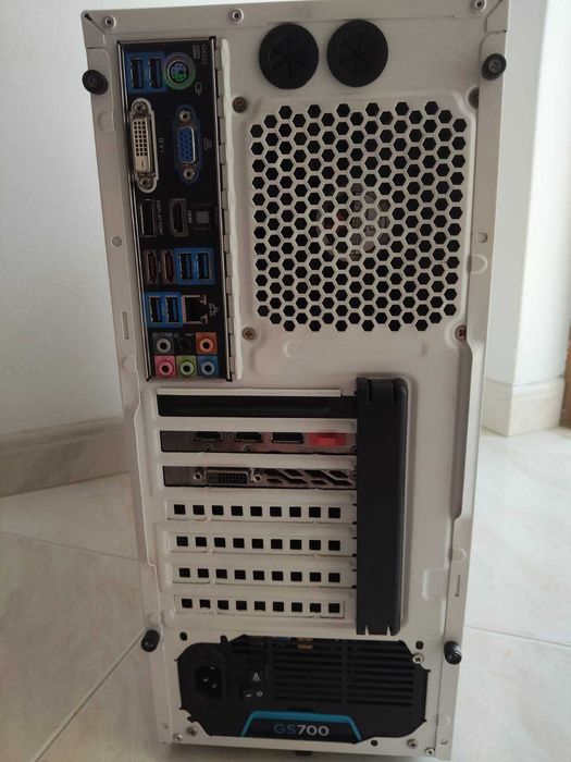 Intel i7 2600 CPU, 16GB RAM, 500GB SSD, 700W PS, RX580 8GB, 24" LG Monitor 75hz, LG Blue Ray Disc, WIN 10 Pro, Desksktop PC, Monitor and cables