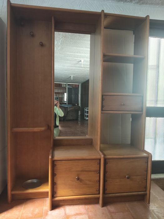 Móvel de entrada madeira maciça c/ espelho,,gavetas, cabides, pratelei