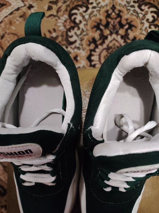 Кросівки, розмір 38