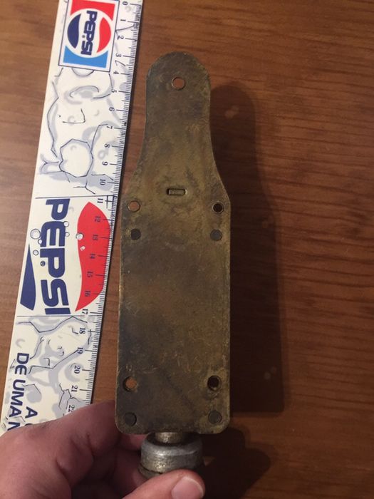 Travão de porta antigo A C em latão