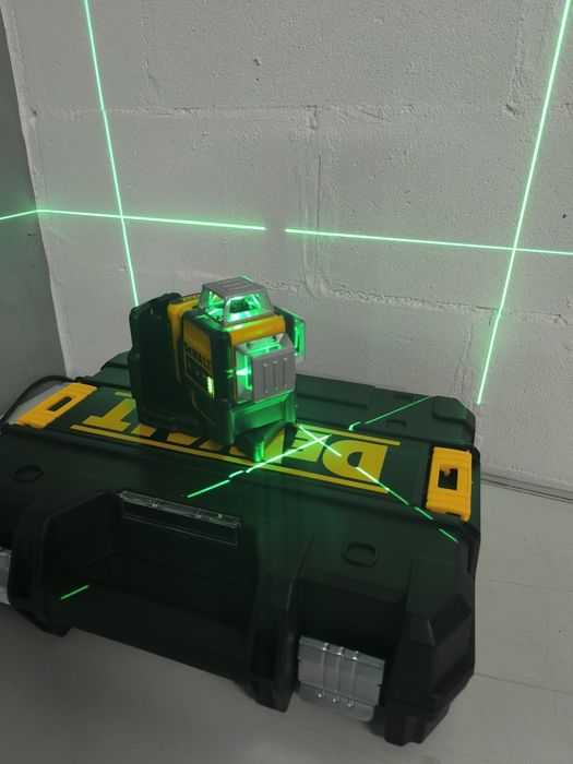 Акція!DeWalt DCE089LG рівень лазерний 3d, нівелір, 12 ліній