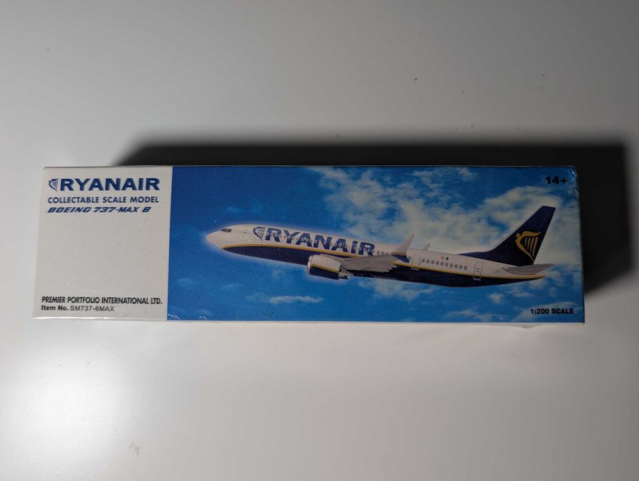 Model Ryanair Boeing 737-MAX B, 1:200 SM737-6MAX