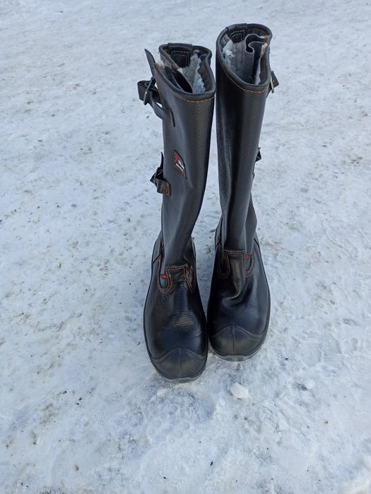 Сапоги Кожаные на меху 42 р.