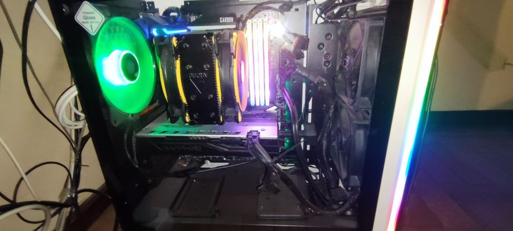 Torre gaming i5 9600k/RX 5700 xt