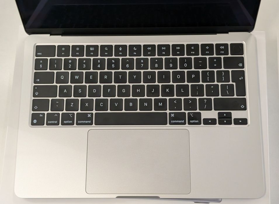 Macbook Air M2 13,6" 8/256GB, Legionowo DH Maxim Pasaż