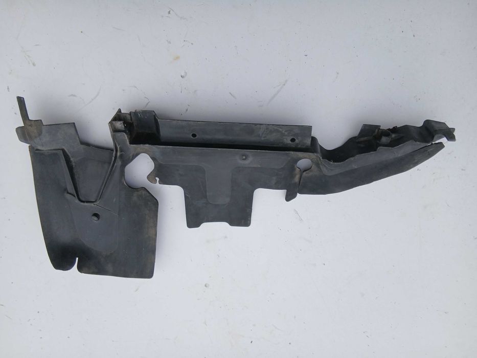 Audi A6 C6 A4 B6 B7 deflektor kierownica powietrza lewa prawa