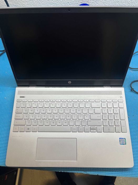 Vendo portátil HP PAVILION 15-ck002np