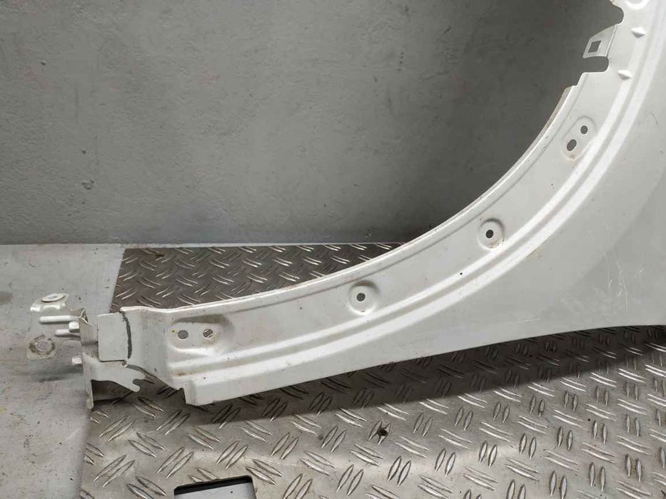 Peugeot/Citroen C5 Aircross 17- крило перед L KL1406 9825774180