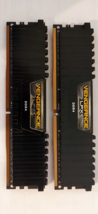 Kit Memória RAM DDR4 Corsair Vengeance LPX 32GB (2x16GB) 3200MHz CL16