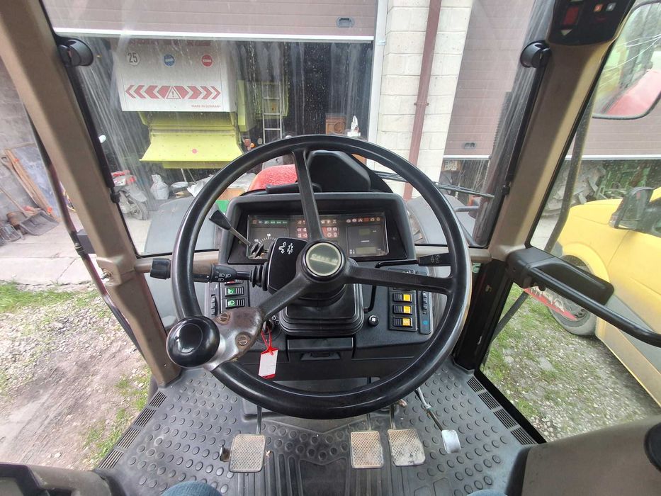 Ciągnik Case cvx 150 2003 rok