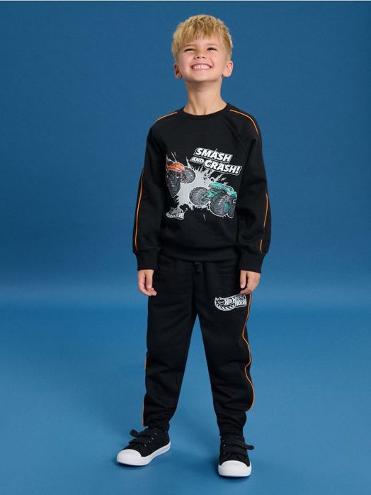 Костюм утеплённый для мальчика на 6-7 лет