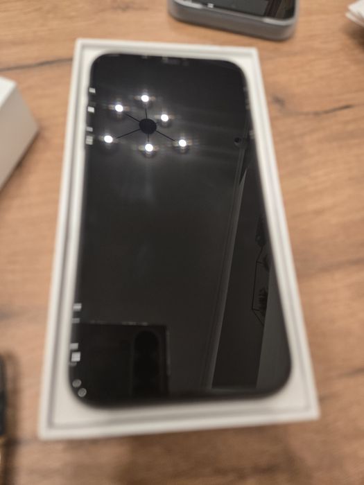 Продам  IPhone 11