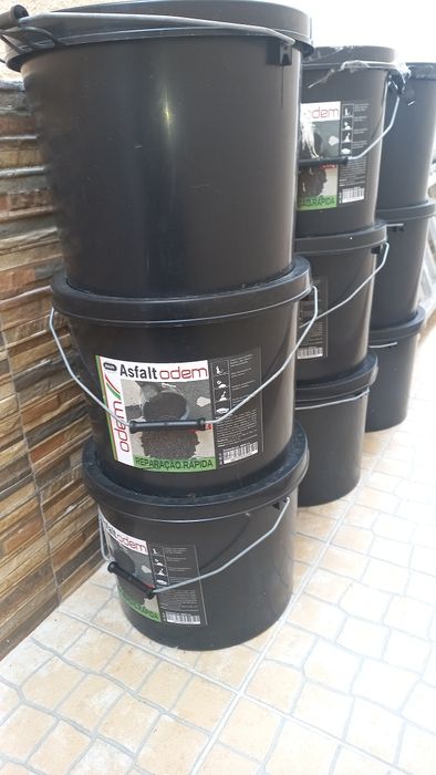 Asfalt  para reparação de estrada