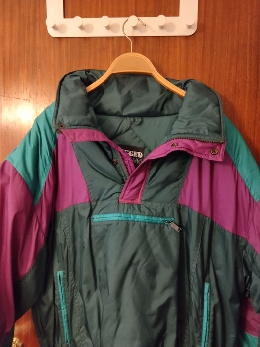 Camisola em estilo Bomber de Neve Montanha da marca RUGGED TERRAIN  - com tecnologia HIPORA