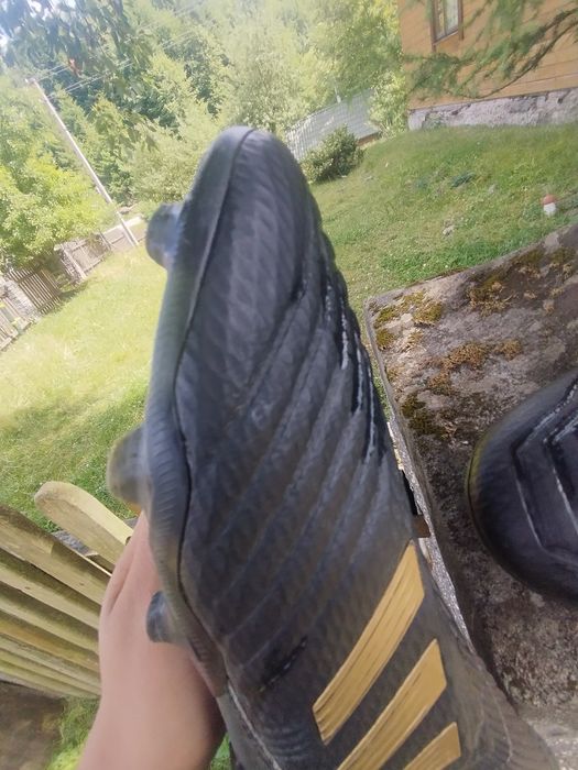 Продам бутси для футболу