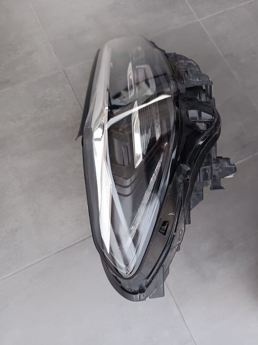 Farol LED Direito BMW Série 5 G30/G31 LCI