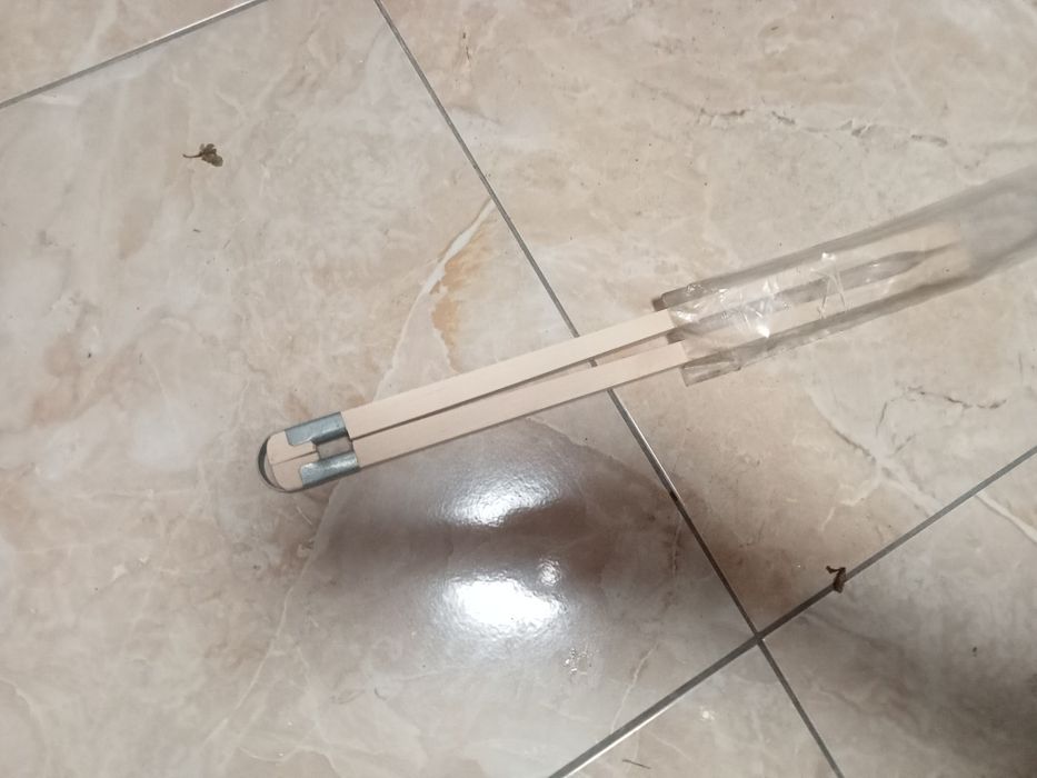 Szczypce do bielizny z epoki Prl