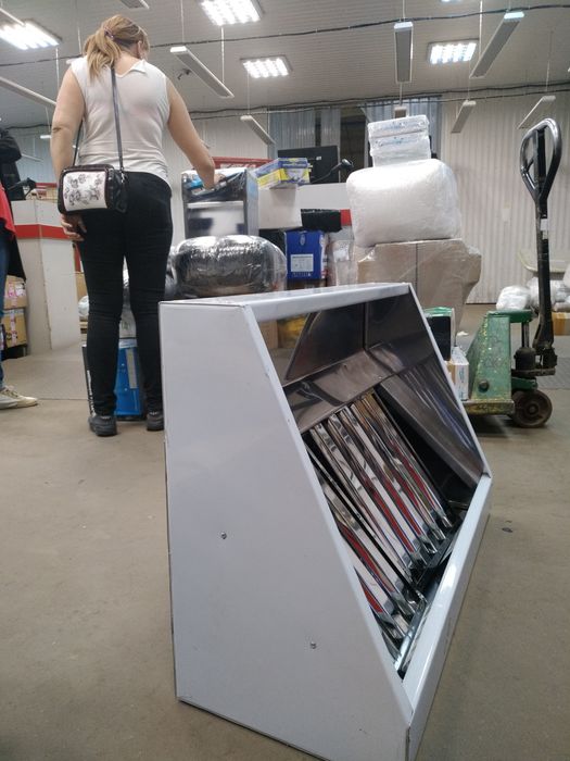 Вытяжка. Вытяжной зонт. Вытяжка на кухню. Вентиляция. Жестянщик