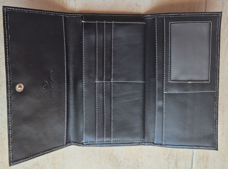 Carteira de mulher preta