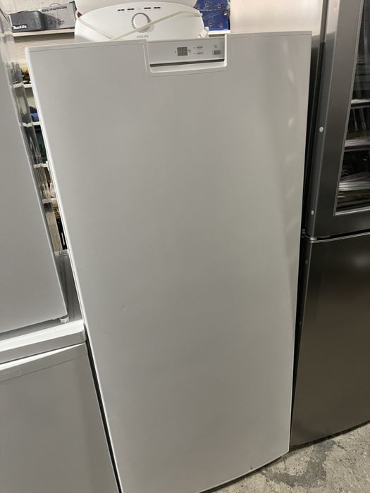 Вертикальна морозильна камера Philips.