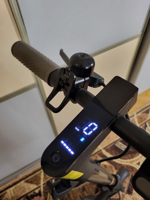 Електросамокат Xiaomi Mi Electric Scooter 1s