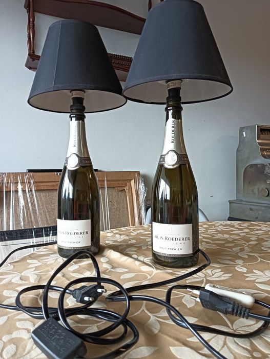 Vendo 2 candeeiros decorativos