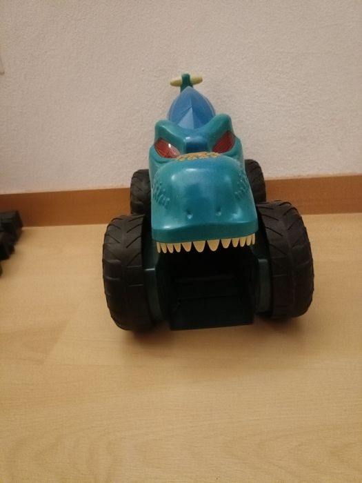Carro hotweels Monster trucks mega  wrex