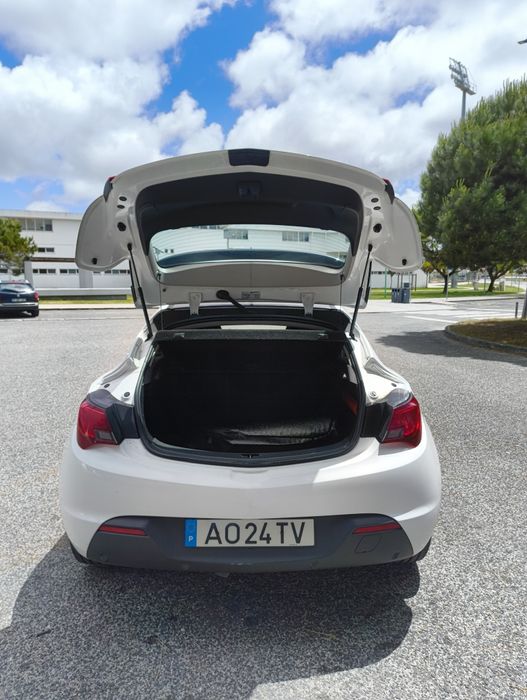 Opel Astra J GTC 1.7 CDTI