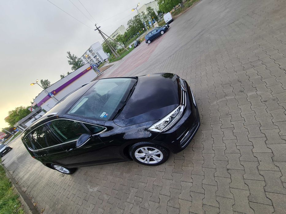 VW TOURAN FULL LED kamera hak panorama 2.0 150km automat