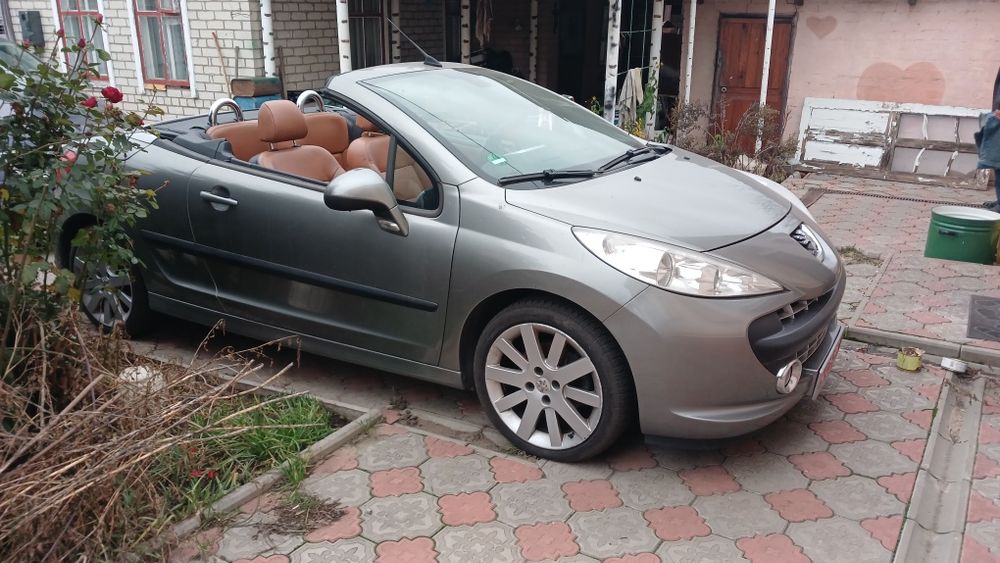 Продам автомобиль пежо 207 сс